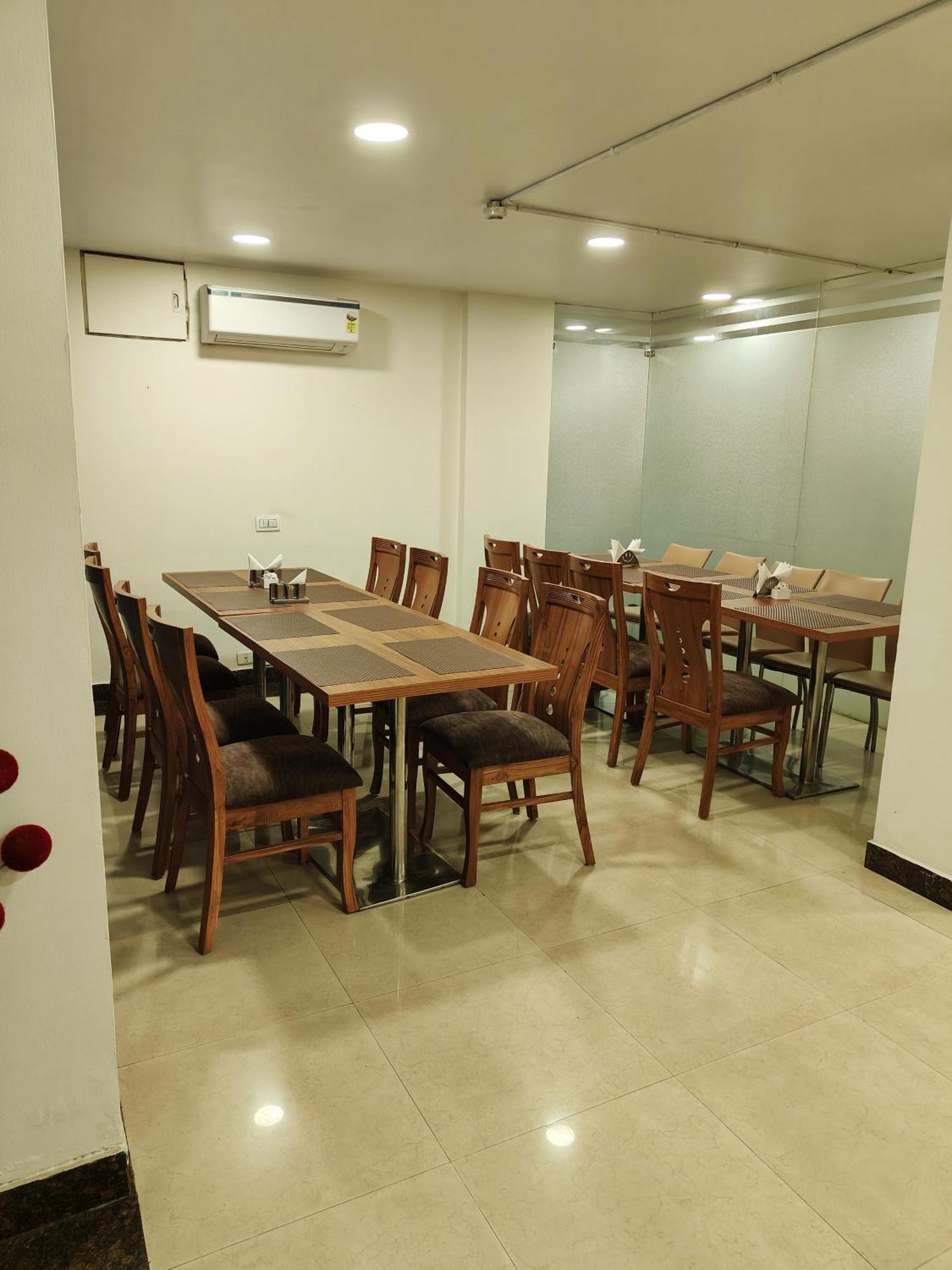 Rosemallow Hotel New Delhi Extérieur photo