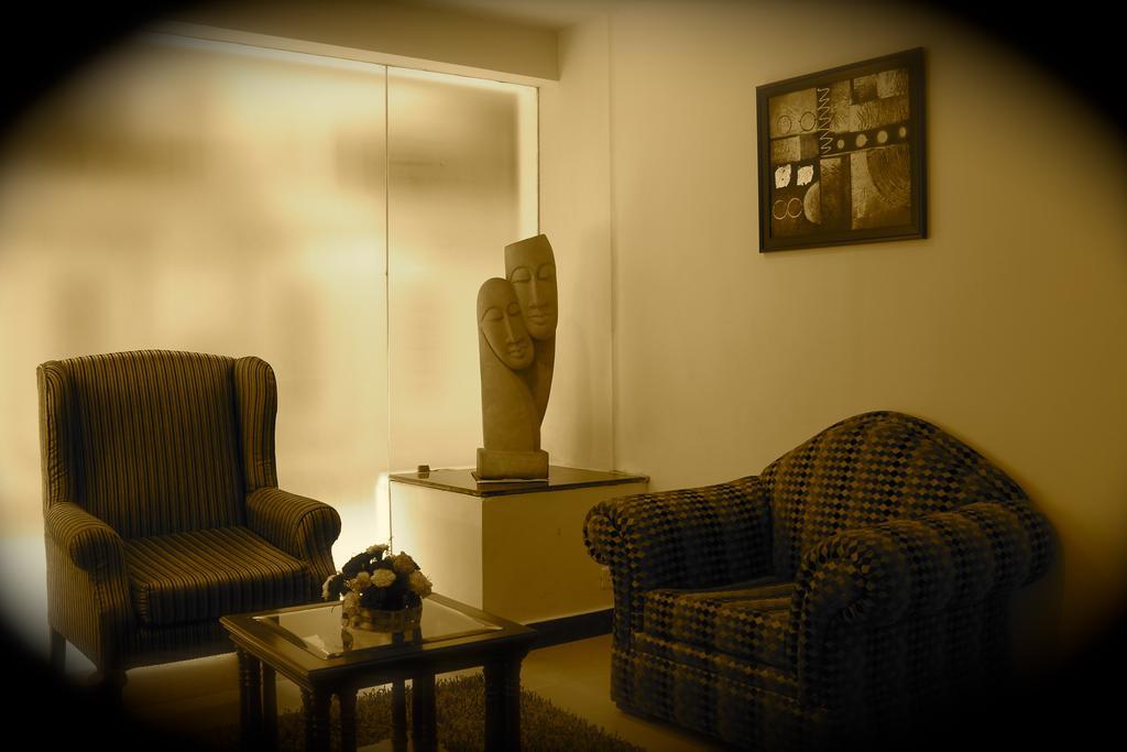 Rosemallow Hotel New Delhi Extérieur photo